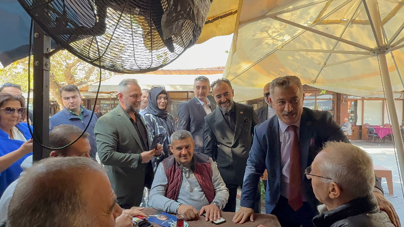 Anahtar Parti Mudanya’da vatandaşlarla bir araya geldi