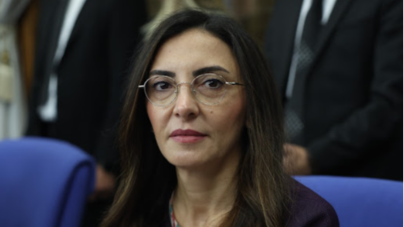 Altaca Kayışoğlu: “Kamu kaynakları halkın önceliklerine göre kullanılmalı”