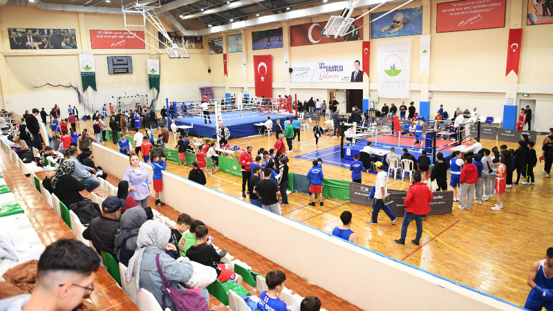 Cumhuriyet coşkusu ringe taşındı: 350 sporcu Osmangazi’de buluştu