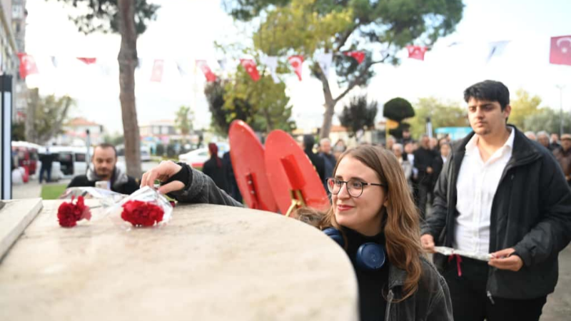 Gemlik’te 200 gençten 10 Kasım'da duygu dolu anma