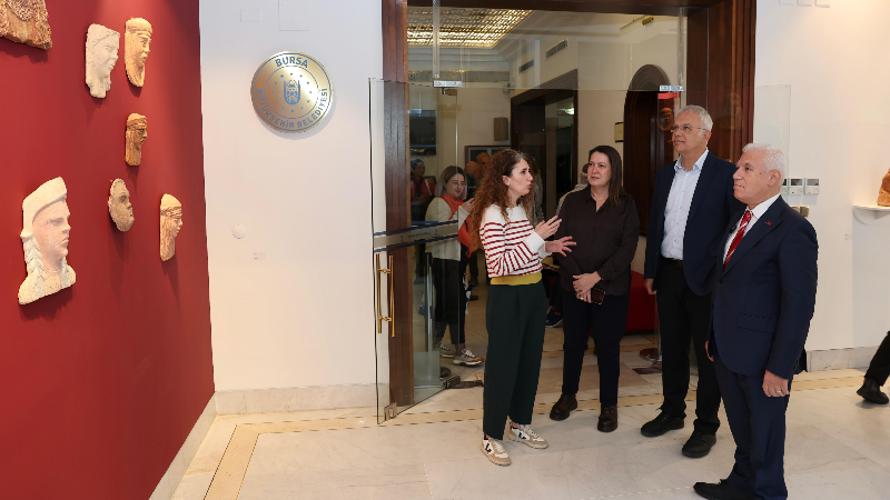 Nasip ve Nuri İyem’in eserleri 21 yıl sonra Bursa’da buluştu