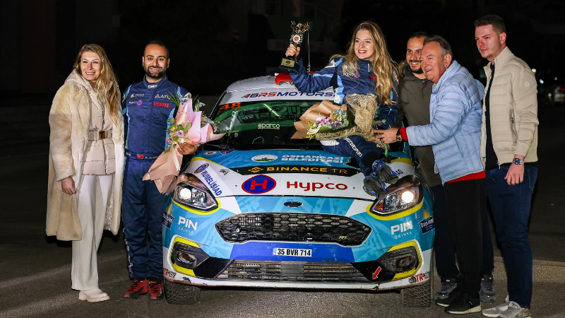 Engelli kadın ralli pilotu Kübra Denizci Keskin İstanbul Rallisi’nde üçüncü oldu