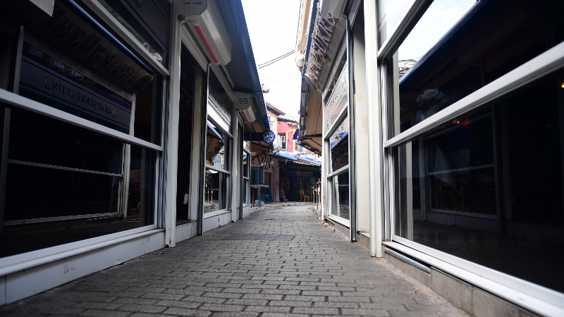 Arap Şükrü Sokağı’nda izinsiz yapı temizliği