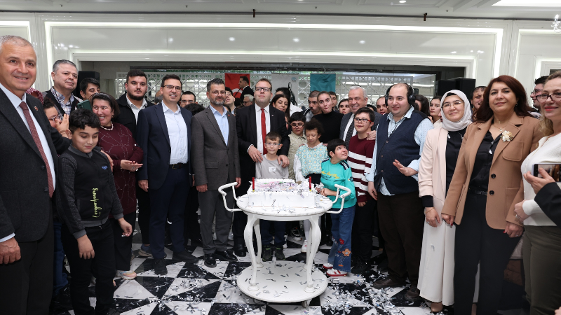 Bizim Ev, 14. yaşını neşeyle kutladı