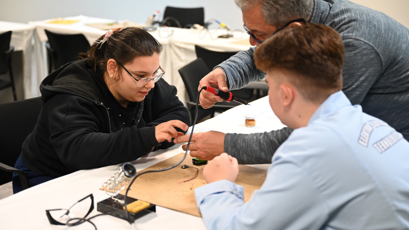 Bursa’da özel çocuklar bilim ve teknolojiyle buluştu