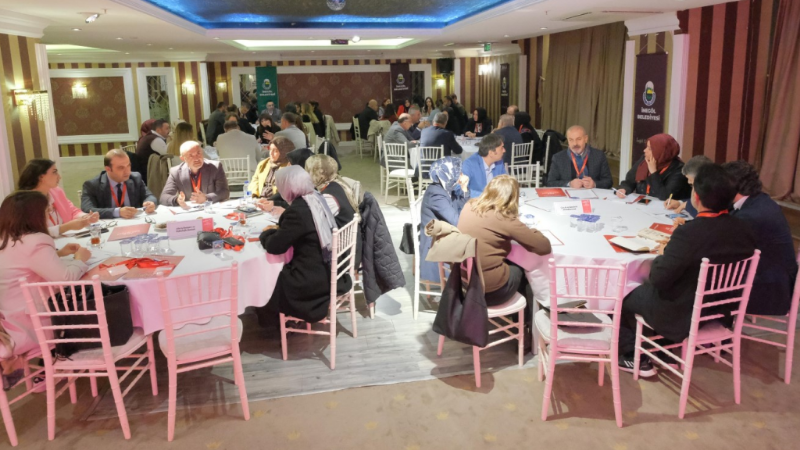 İnegöl’de “Güçlü Aile Güçlü Toplum” çalıştayı