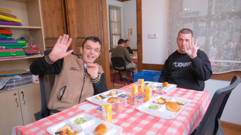 İnegöl'de Engelsiz Yaşam Merkezi’nde yerli malı haftası kutlandı