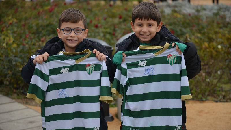 Bursa Yeni Yıl Meydanı’nda yeşil-beyaz buluşma