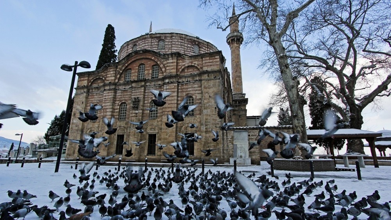 Berat Kandili’nde gönülleri ısıtan ikram