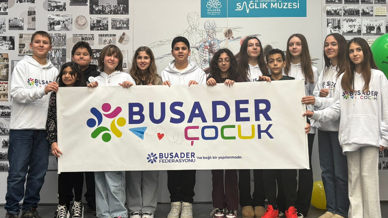 Minik ellerde dev vizyon: BUSADER ÇOCUK sahneye çıktı
